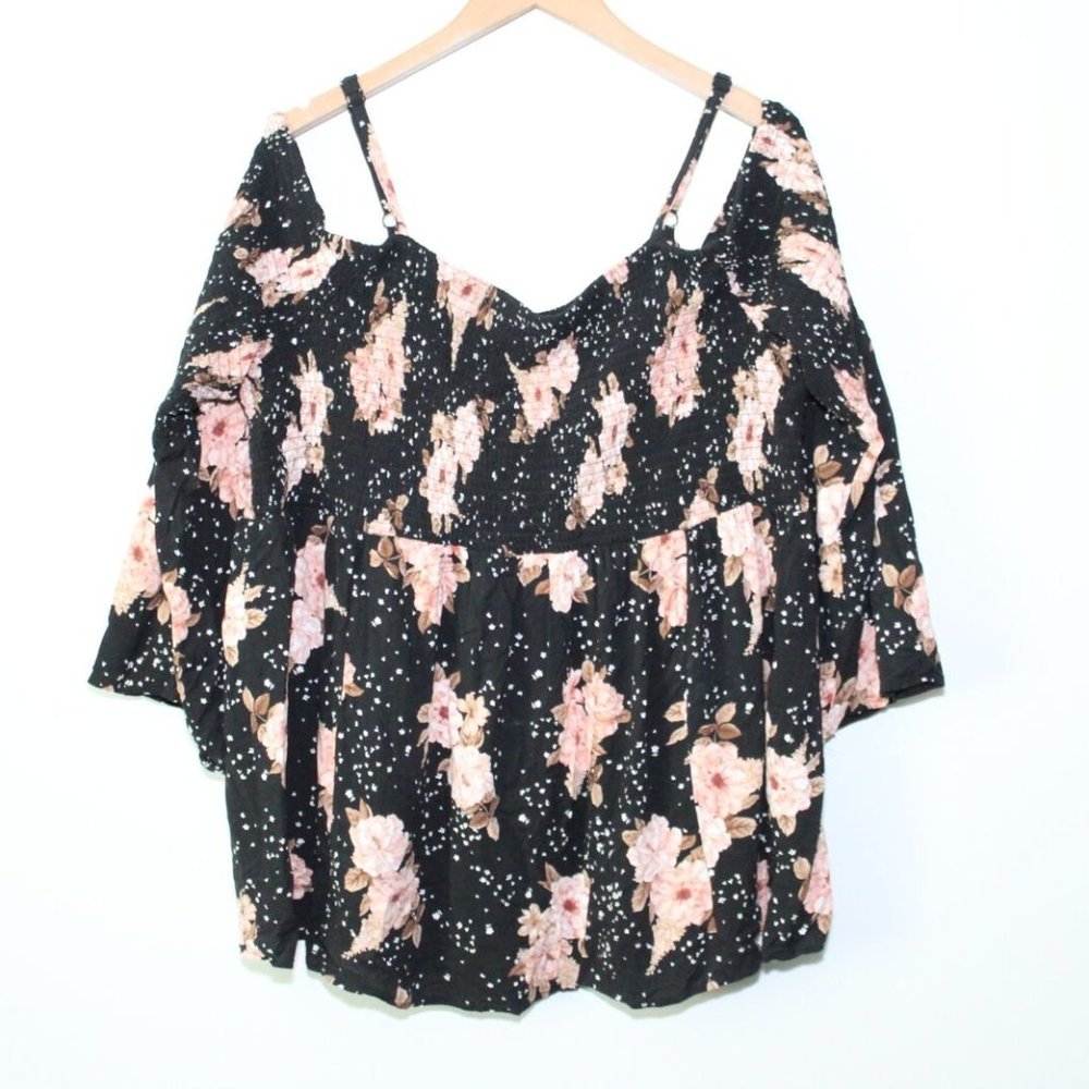Torrid Floral Challis Cold Shoulder Blouse Black Top Smocked Size 4 4X H13469 - Picture 2 of 11